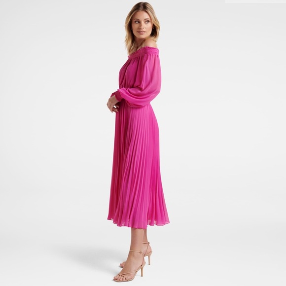 Forever New Taylor Off Shoulder Midi Dress - Picture 3 of 8